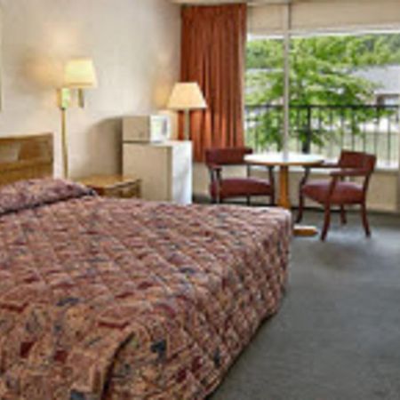 Town And Country Inn Suites Spindale Forest City Exteriér fotografie